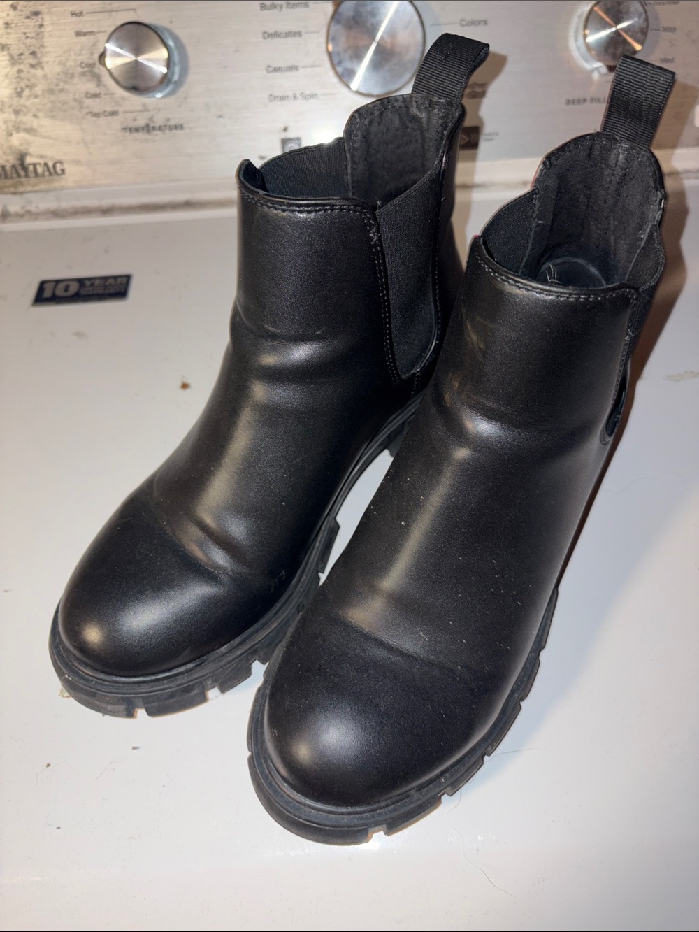Steve Madden Howler Chelsea Boots